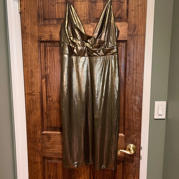 Dress - Picture 3 of 3